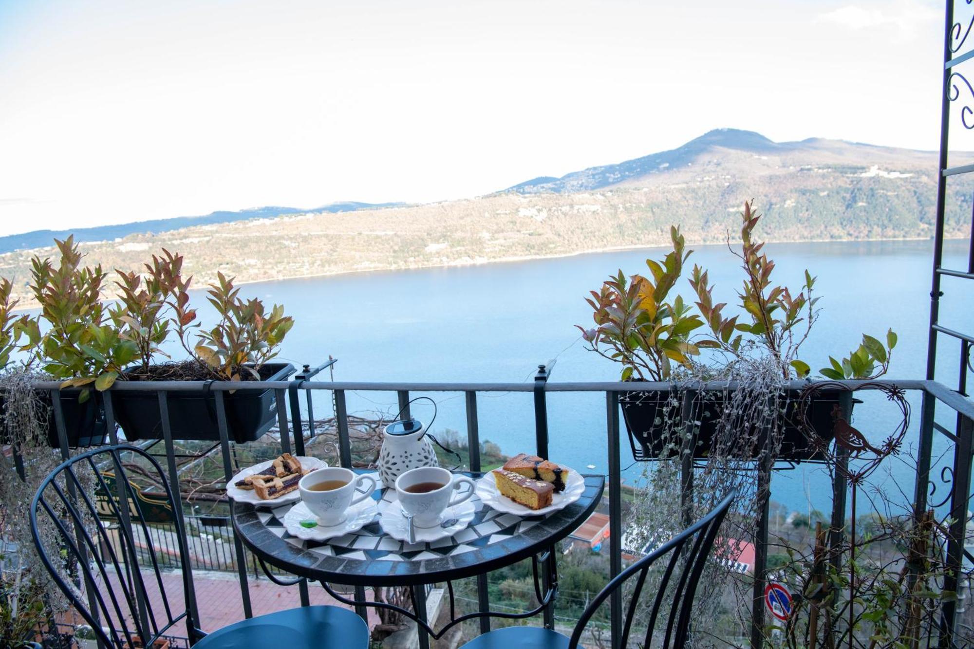 B&B Carpe Diem Vista Lago Кастель-Гандольфо Екстер'єр фото