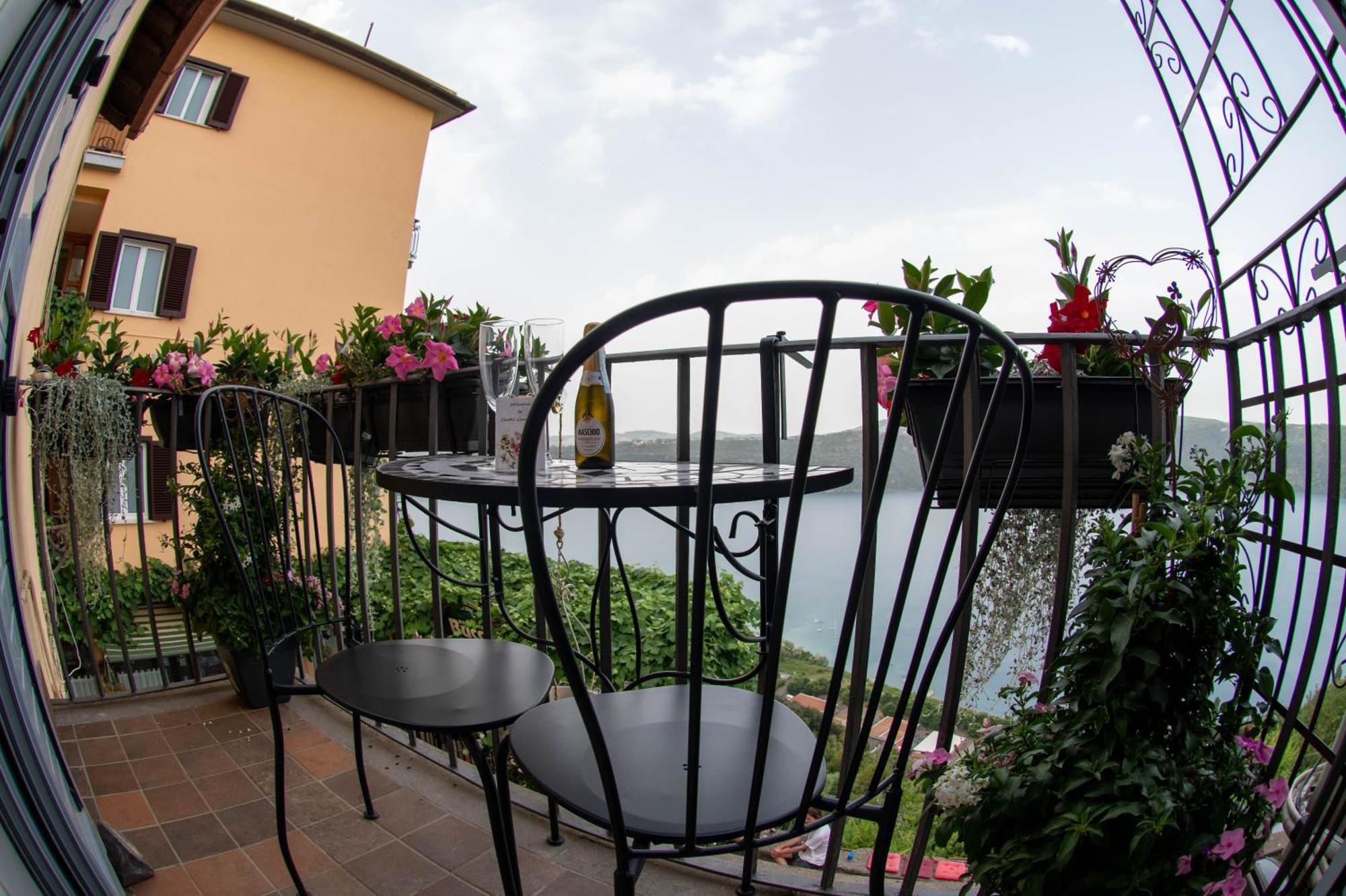 B&B Carpe Diem Vista Lago Кастель-Гандольфо Екстер'єр фото