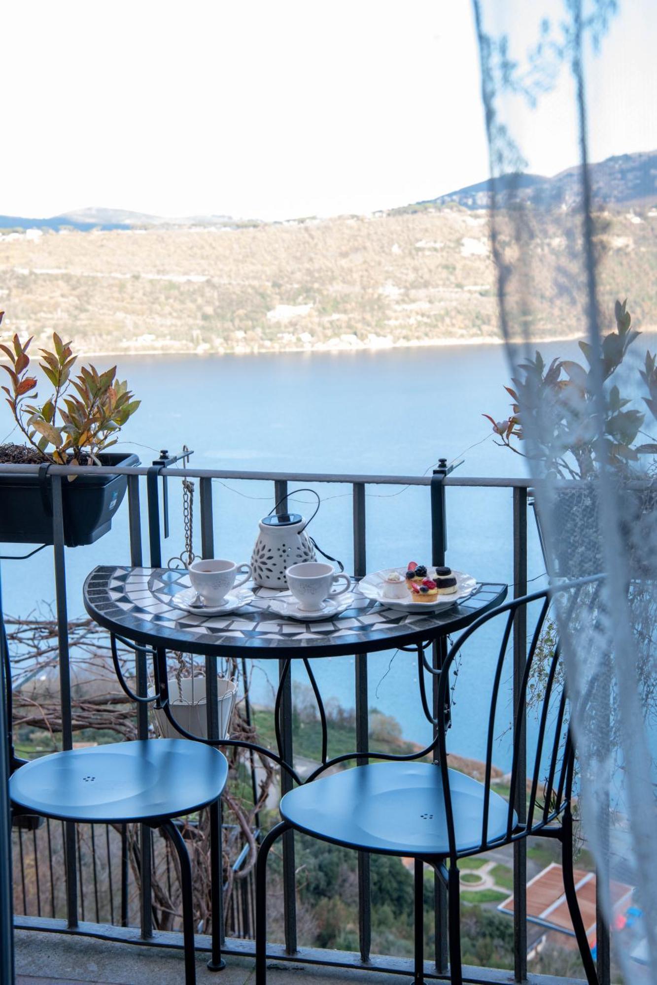 B&B Carpe Diem Vista Lago Кастель-Гандольфо Екстер'єр фото