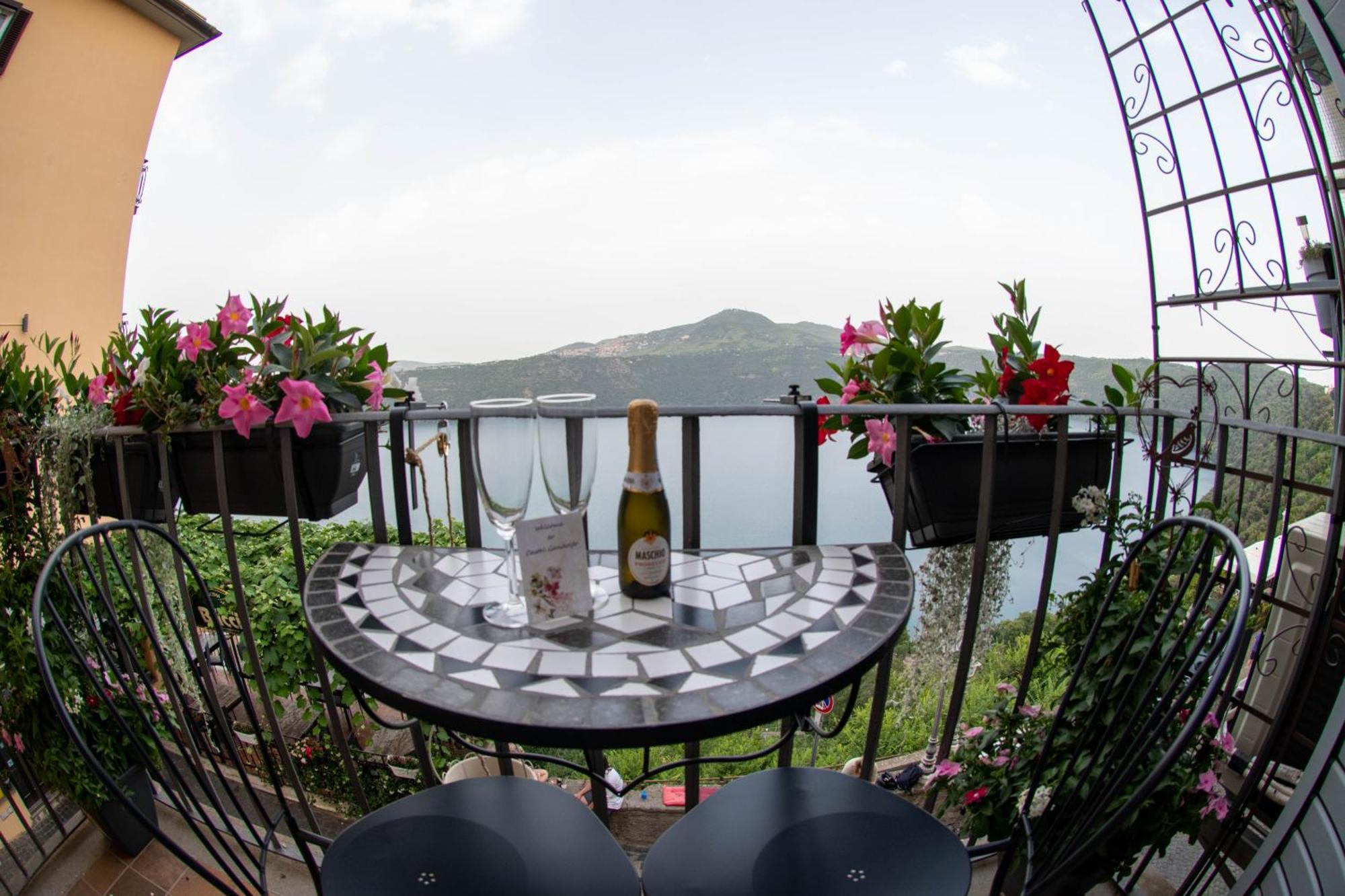 B&B Carpe Diem Vista Lago Кастель-Гандольфо Екстер'єр фото